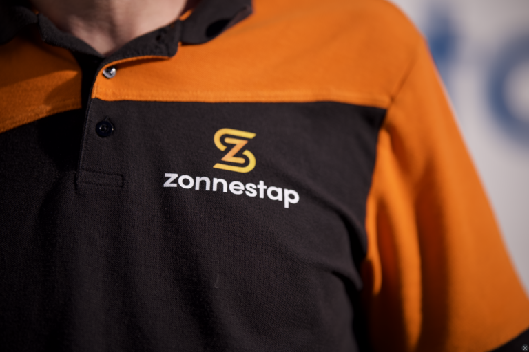 Bedrijfskleding · Zonnestap – ontwerp door HCX